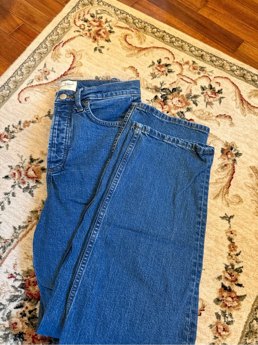 Universal Thread High-Rise Straight Leg Jeans – Size 6